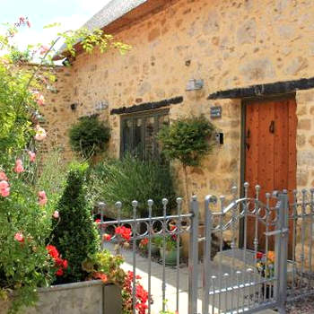 Courtyard Cottage at Stepps House