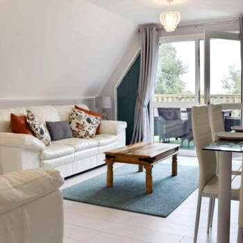24 Valley Lodges