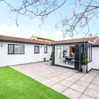 Stunning Cottage with hot tub North Wales Coast