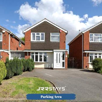 Wolverhampton - Amazing 3 Bedroom, Sleeps 6, Wi-Fi - JRR Stays