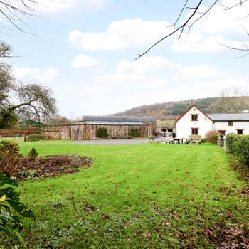 Maes Y Berllan Barn