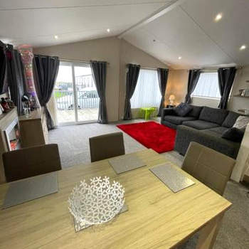 Luxury Lodge