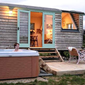Luxury Retreat 30mins Taxi Ride From West London