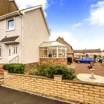 Beautiful three bedroom seaside retreat