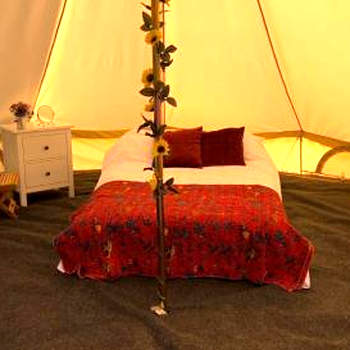 Strawberry Fields Glamping at Cottrell Family Farm