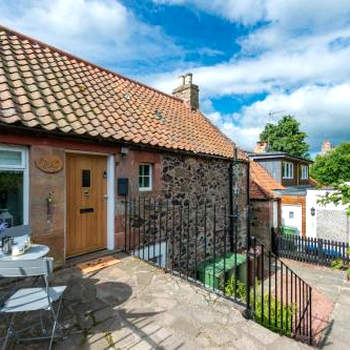 Delightful Garden Upper Cottage in Oldhamstocks