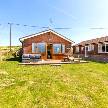 Breezy Bungalow - Norfolk Holiday Properties