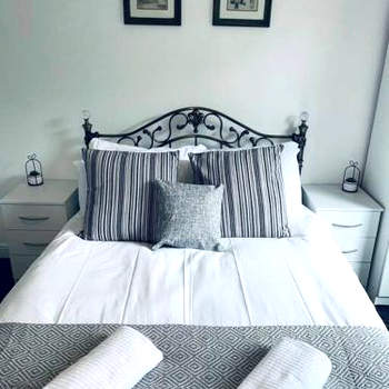 Comfortable town house in Coventry City Centre