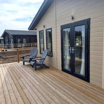 Remarkable 2-Bed Luxury Lodge in Routh with hottub