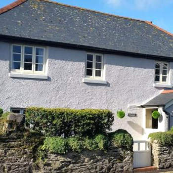 Rosedale a charming detached 4 bedroom cottage.