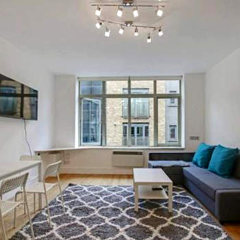 Flat C, Old Street
