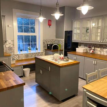 Spacious 4-bed Holiday Home in the heart of Maidstone