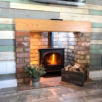 Den of Joy Humberston Fitties sleeps 6,hot tub,log burner