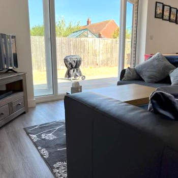 Pass the Keys By the Beach Brand New Holiday home