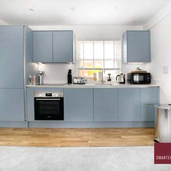 Eton, Windsor - 1 Bedroom Ground Floor Apartment - With Parking