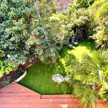 Tropical Retreat at Oriental Home with Exotic Garden & Free Parking