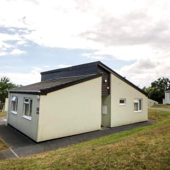 Harcombe House Bungalow 9