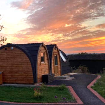 Hedgehog Glamping Pod School House Farm