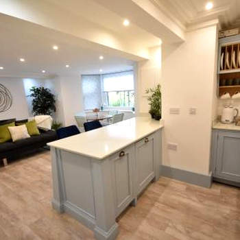 Modern Apartment near City Centre and The Bay