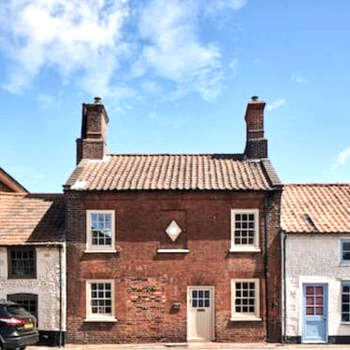 Parva House (Holt)