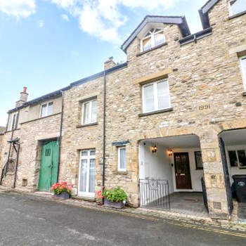 No 2 The Mews