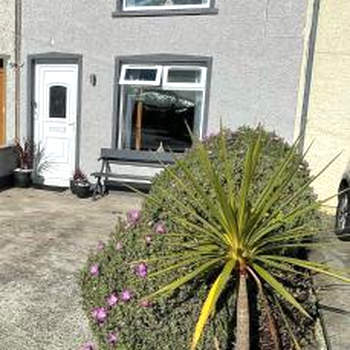 SeaScape, Portavogie Holiday Home, Sleeps 5-6, Dog friendly