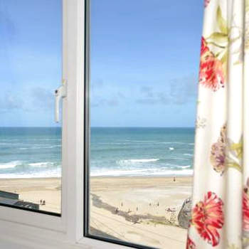 Sea Spray - Pet Friendly Self Catering Holidays Portreath, Cornwall