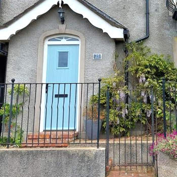 Coastal Breeze- Cosy townhouse in Glenarm