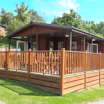 Spacious Woodland View Lodge in Devon
