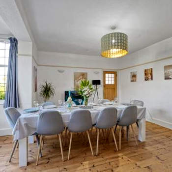 Large family house in Worthing - 5 mins from beach