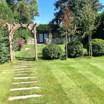 Delightful self contained let in a village setting