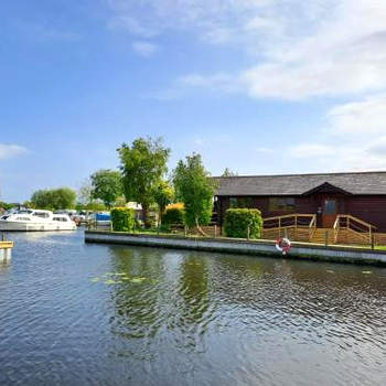 River Retreat - Norfolk Broads