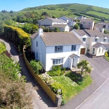 CROYDE WHITE HOUSE 4 Bedrooms
