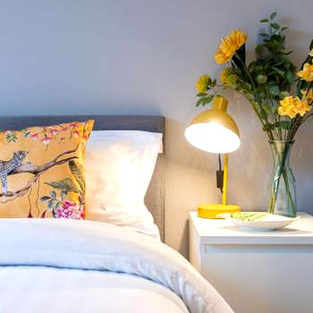 Lovely 3-bedroom flat with free parking