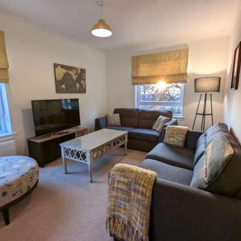 Two bed flat in a quiet village near Stirling