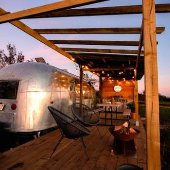 Tin Can Retreat - Vintage Trailer Motel - Retro Adventures in West Wales