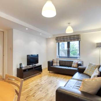 *Amazing Location!*In heart of the City. 2BR & Cot