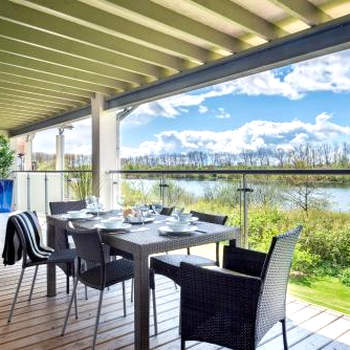 Lakeside property with spa access on a nature reserve Pochard HM109