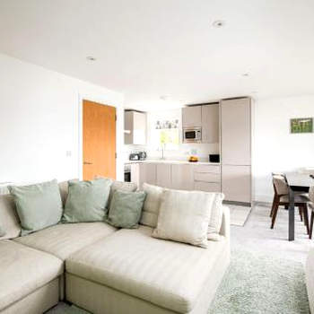 Lakeview apartment with a Spa on a nature reserve Wigeon HM110