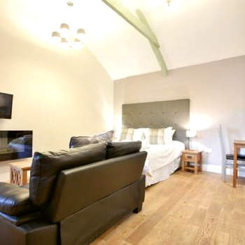 Avocet Cottage - Lucker Steadings