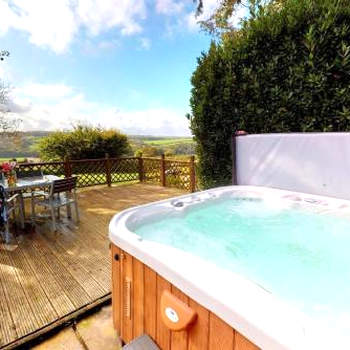 BISHOPS TAWTON OVERTON HOUSE 2 Bedrooms