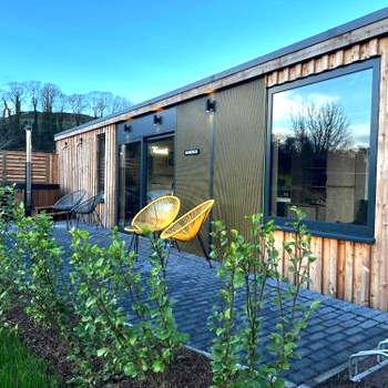 The Birdbox - Unique Cabin in Millport