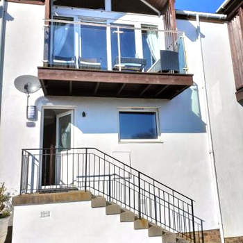 Seaview cosy 2 bed home in Lamlash