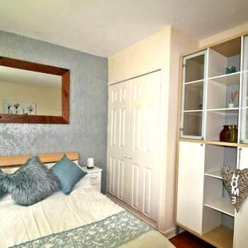 Boswell-Large Balcony Apartment-Town & Racecourse