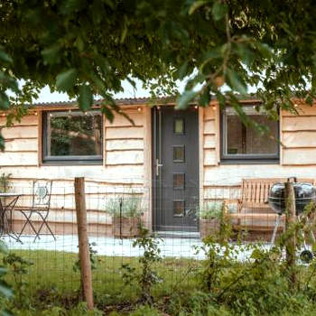 Rose Hideaway - Forest of Dean Cosy Cabin Retreat