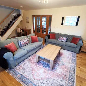 Unbeatable Llanberis Location, Detached with Parking, Snowdon Views.