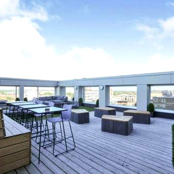 Modern 1 bedroom apartment in the center of Croydon