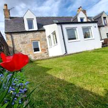 Mike's 3-bedroom Countryside Cottage