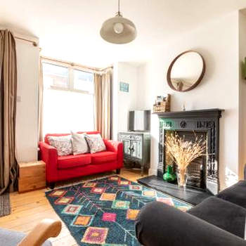 Painter Cottage by Whitstable Seaside