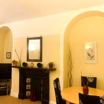 22A Cosy double bed town centre
